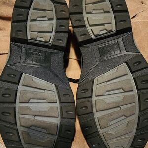 New mens size 7 George memory foam.